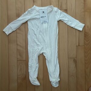 Mini Bretzel(Québec based company)bamboo baby pyjamas.The softest pyjamas!